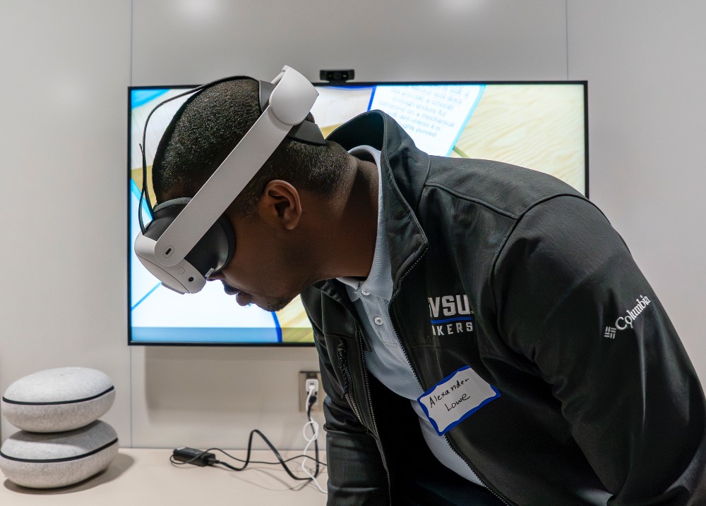 Image 1 of 19 Trying it some more VR